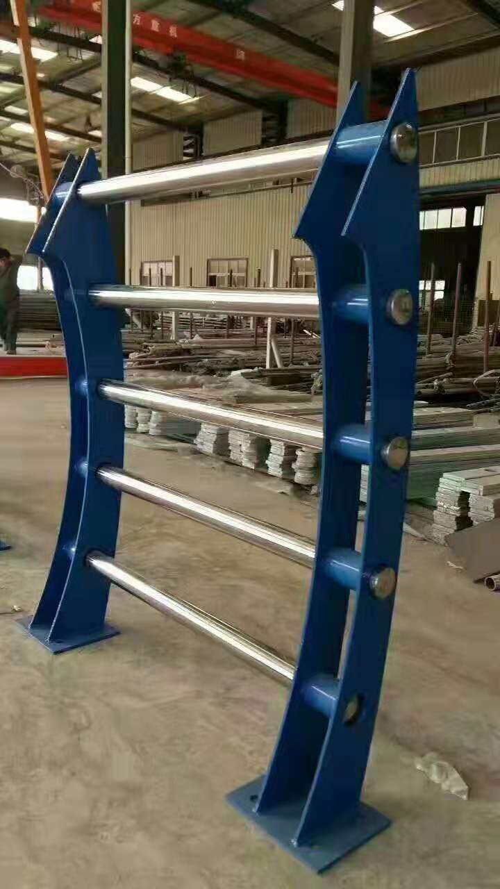 不锈钢复合管栏杆供应齐全您身边的厂家
