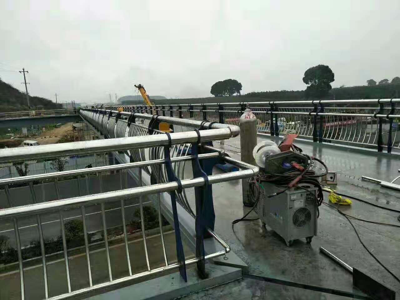 不锈钢桥梁防撞护栏精雕细刻从厂家买售后有保障