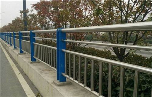 不锈钢桥梁防撞护栏真的靠谱吗匠心品质
