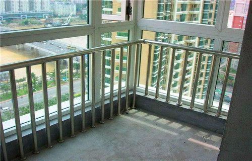 不锈钢阳台护栏优质商家层层质检