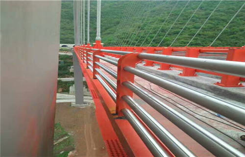 304不锈钢复合管护栏生产厂家现货实拍