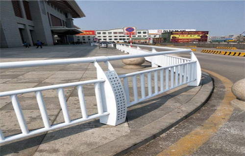 不锈钢复合管栏杆哪家品质可靠