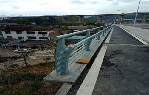 桥梁镀锌喷塑立柱焊接加工厂附近生产厂家