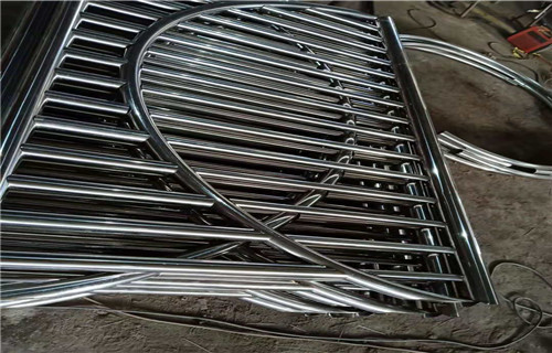 不锈钢复合管护栏扶手-亮洁金属护栏生产型