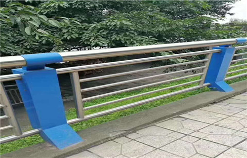 桥梁防撞复合管栏杆景观不锈钢复合管护栏多行业适用