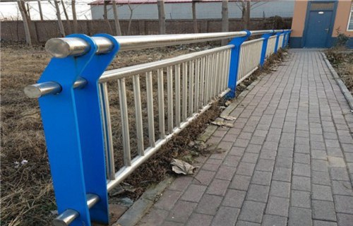 外衬不锈钢复合管河道栏杆市场价研发生产销售